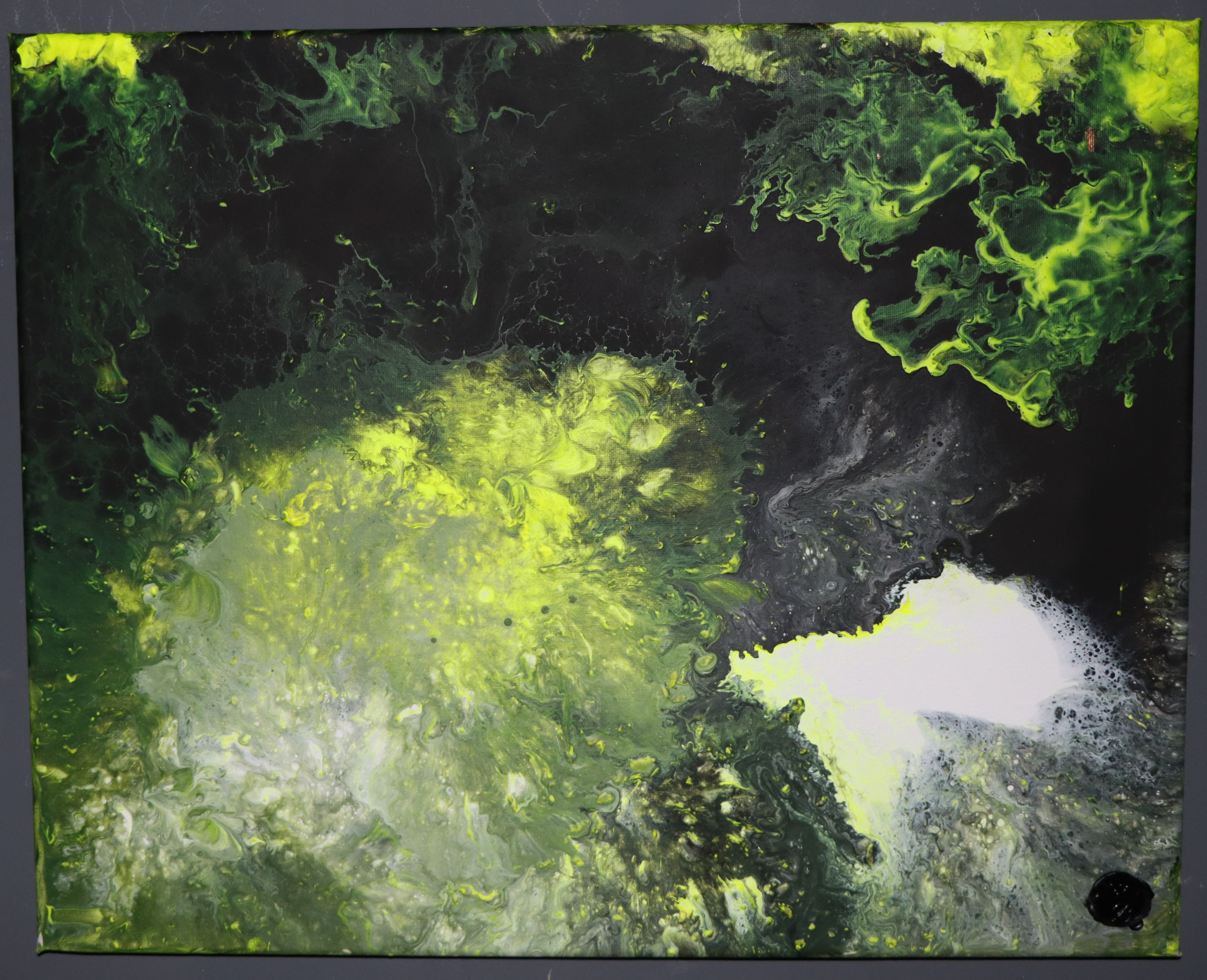 Wandbild "toxic world" in Acrylic Pouring Technik